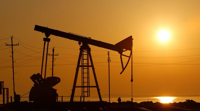 Нефть может упасть ниже 40 долларов за баррель из-за политики опек