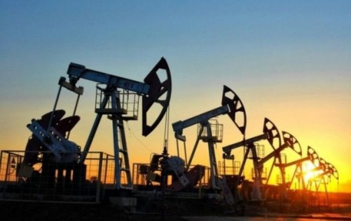 Нефть обрушилась до свежих 3-недельных минимумов на росте запасов сша