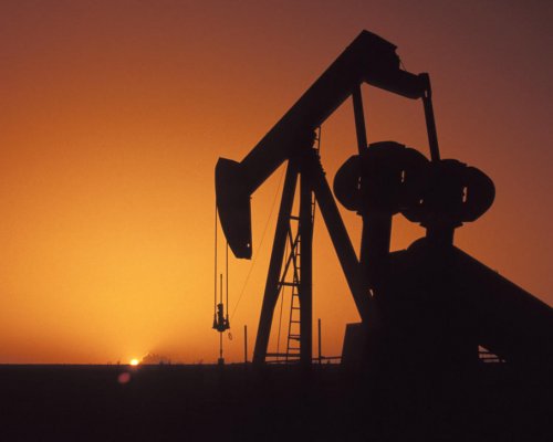 Нефть wti колеблется накануне американских данных по запасам