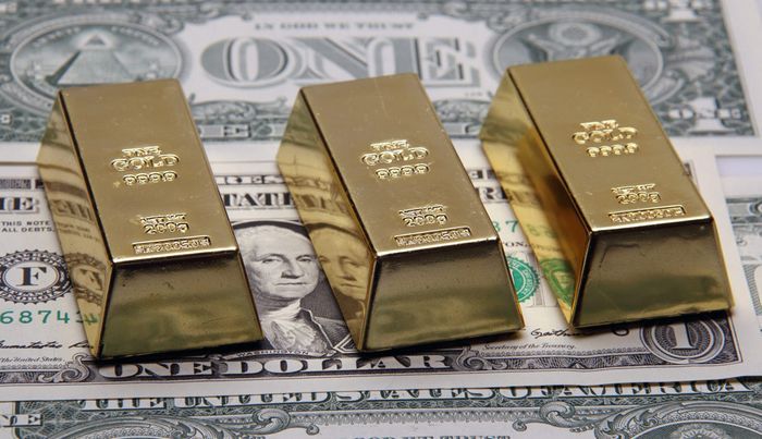 Золото и серебро подорожало из-за напряженности в украине